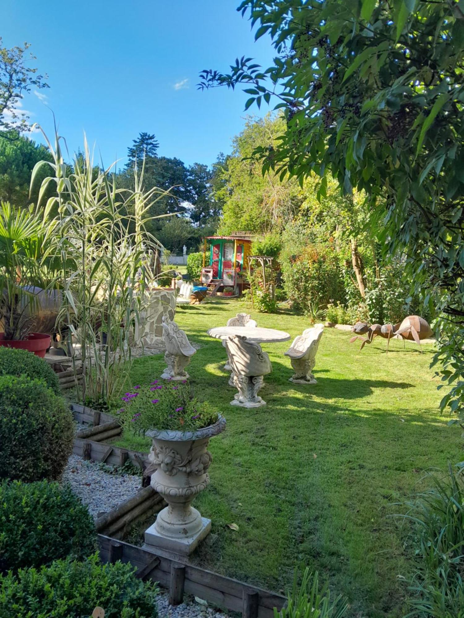 Le Madrigal Bed & Breakfast Mamers Bagian luar foto