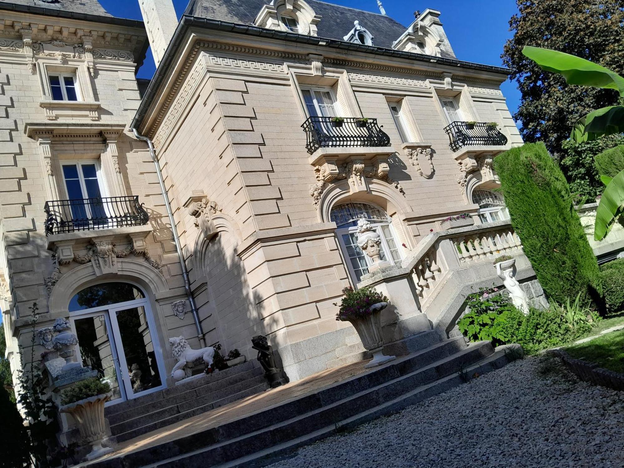 Le Madrigal Bed & Breakfast Mamers Bagian luar foto