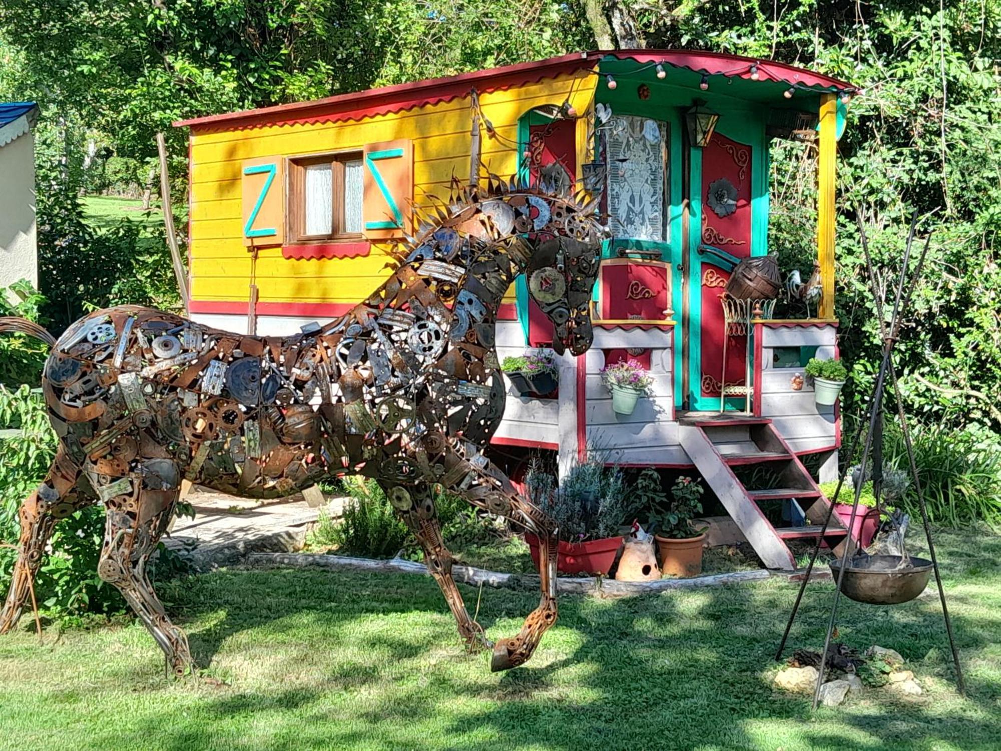 Le Madrigal Bed & Breakfast Mamers Bagian luar foto